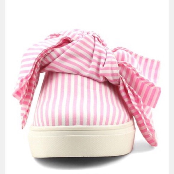 Oversized bow sneakers - Picture 5 of 6